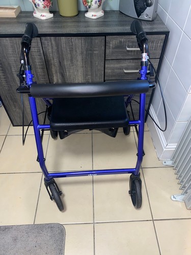 Drive four wheel - wheel, walker