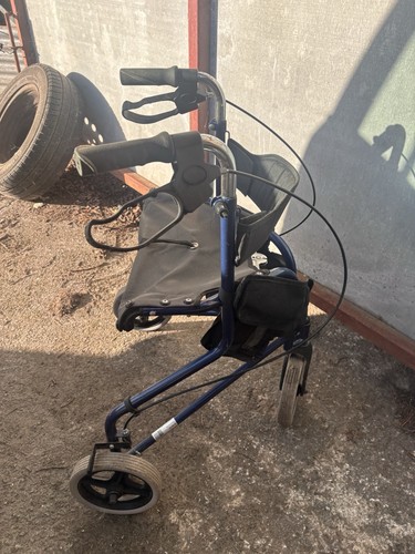Wheeled mobility walker - 3,