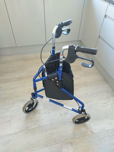 Tri wheel walker - tri-wheel,