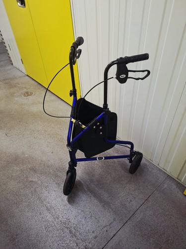 Tri walker with - storage, bag