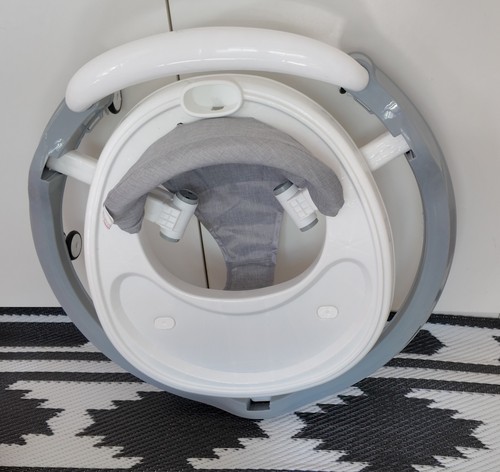 Grey white baby - &,