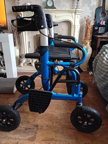 Blue wheel rollator - blue,