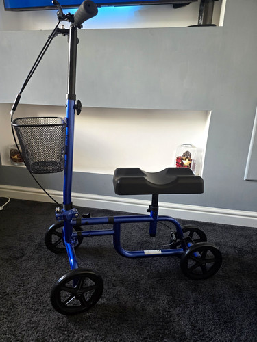 Blue black adult wheel - blue/black, knee
