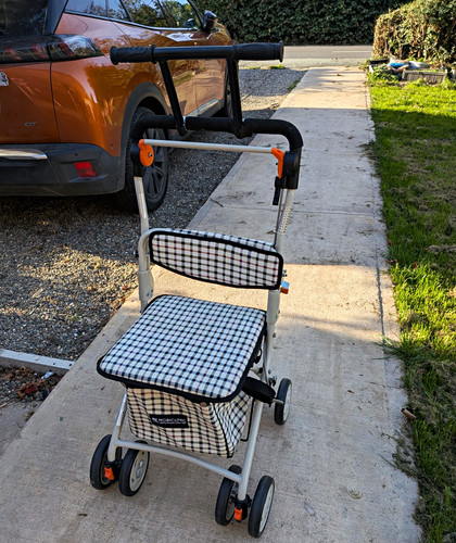 Mobiclinic wheel rollator - mobiclinic,