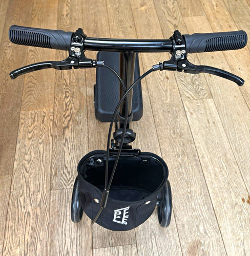 Black wheel adult knee - 4-wheel,